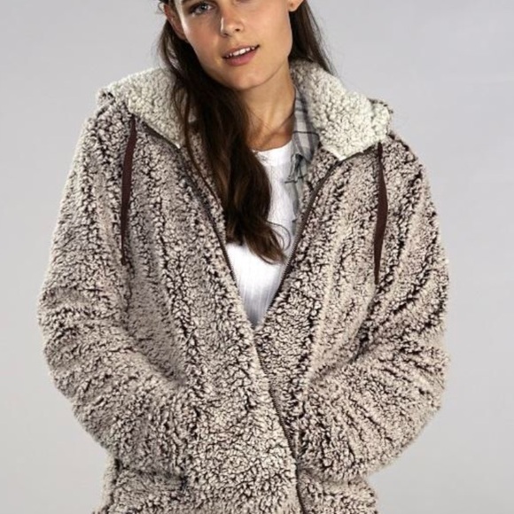 Oatmeal Warm, Cozy, Lined Sherpa ZIP Front Jacket - Picture 2 of 8